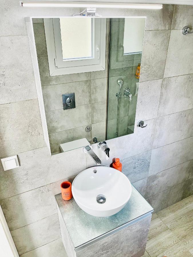 Genius Loci Apartment Kavala Exterior photo